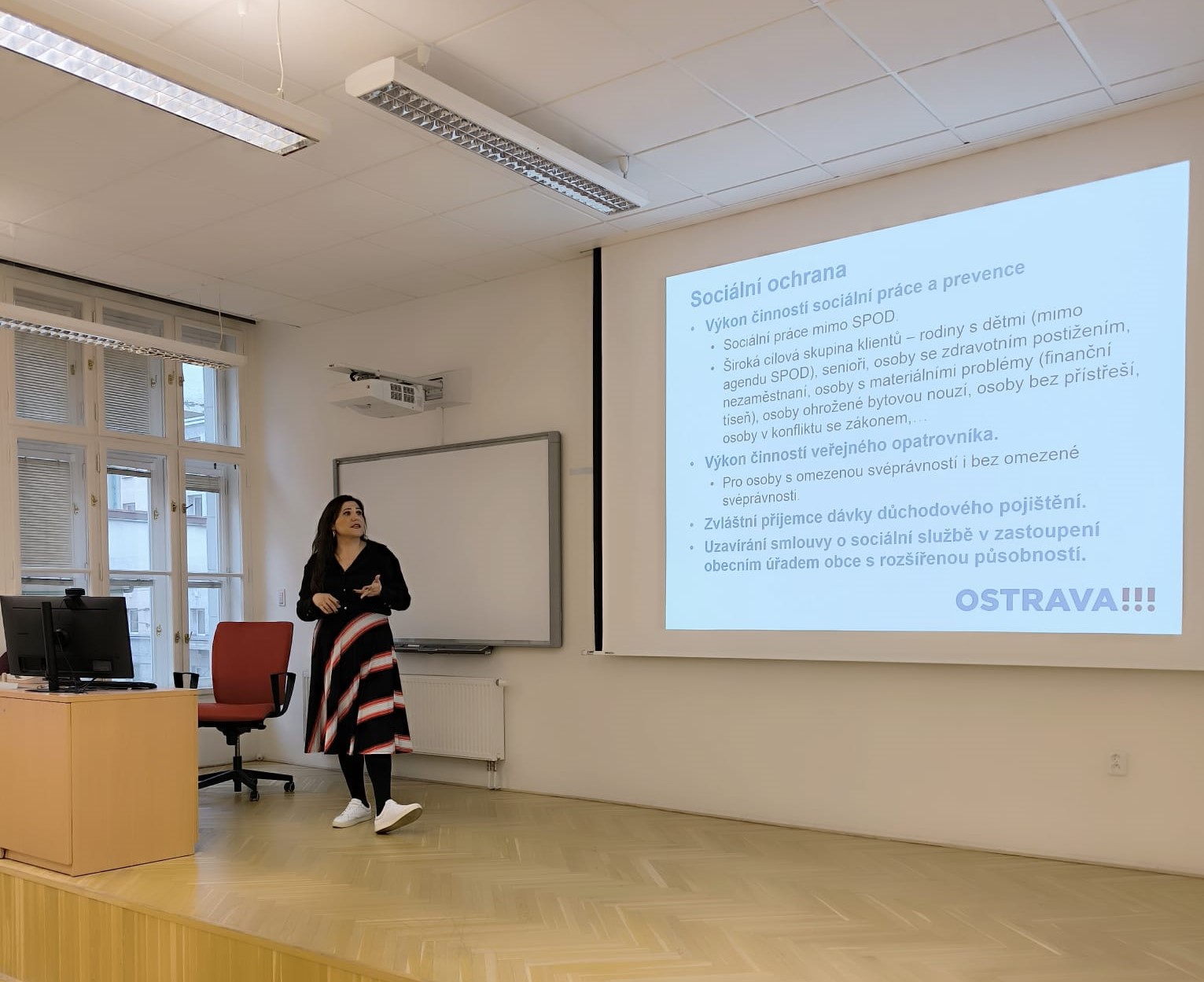 Odbor sociálních věcí a zdravotnictví představuje svou činnosti studentům sociální práce Ostravské univerzity. Sociální věci Ostrava