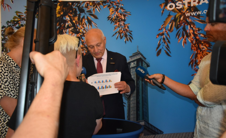 Zbyněk Pražák informuje o individuálních dotacích pro rok 2026
